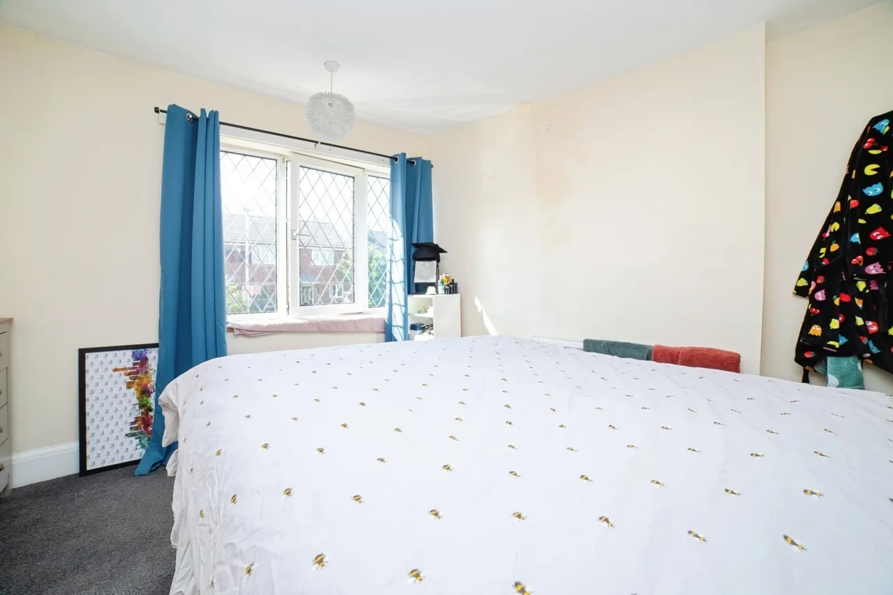 Main Street, Huthwaite, NG17, photo 11