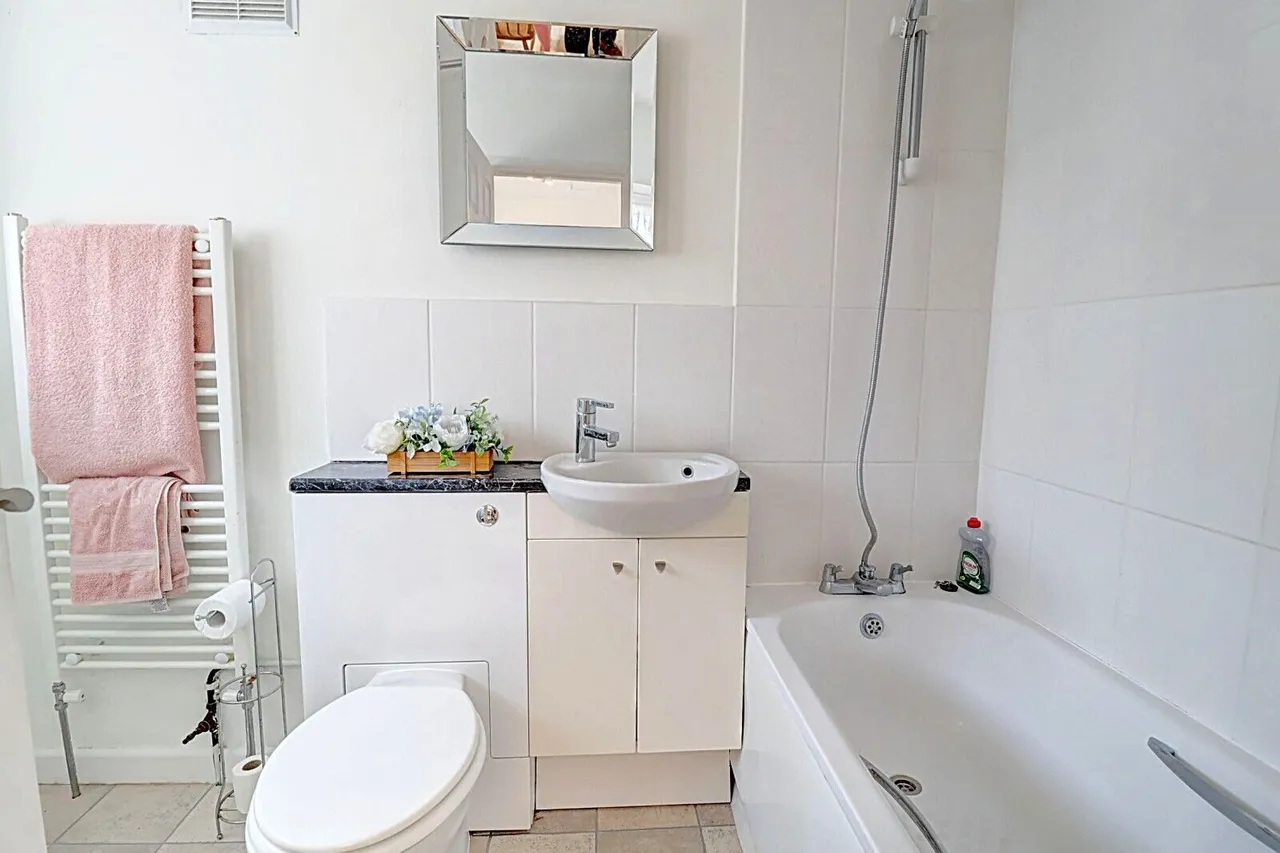 Brackley Road, High Wycombe, HP15, photo 10
