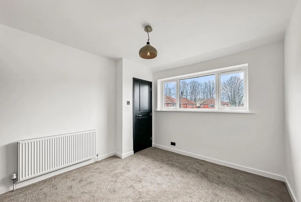 Houldsworth Avenue, Timperley, Cheshire WA14 1SS, photo 16