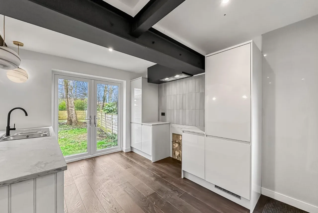 Houldsworth Avenue, Timperley, Cheshire WA14 1SS, photo 6