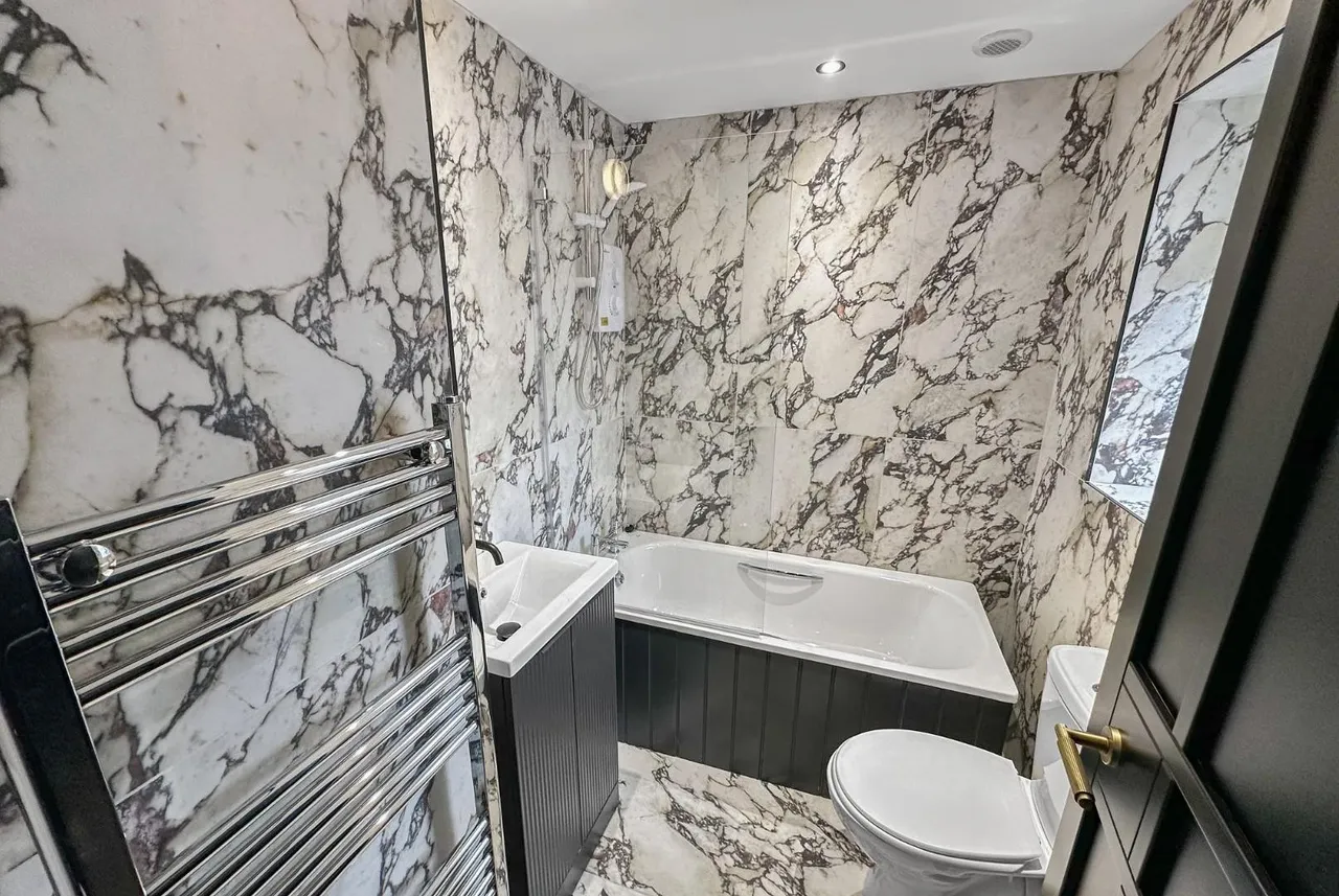 Houldsworth Avenue, Timperley, Cheshire WA14 1SS, photo 21