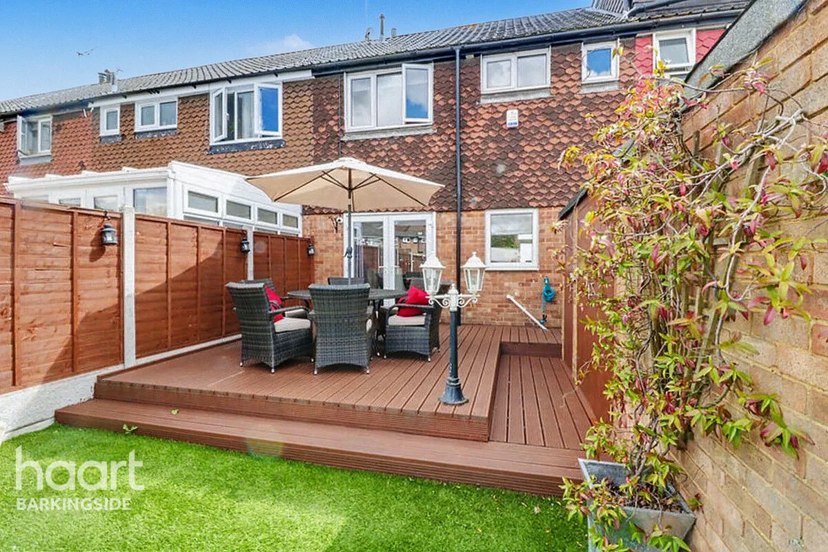 Hurstleigh Gardens, Clayhall, IG5, photo 14
