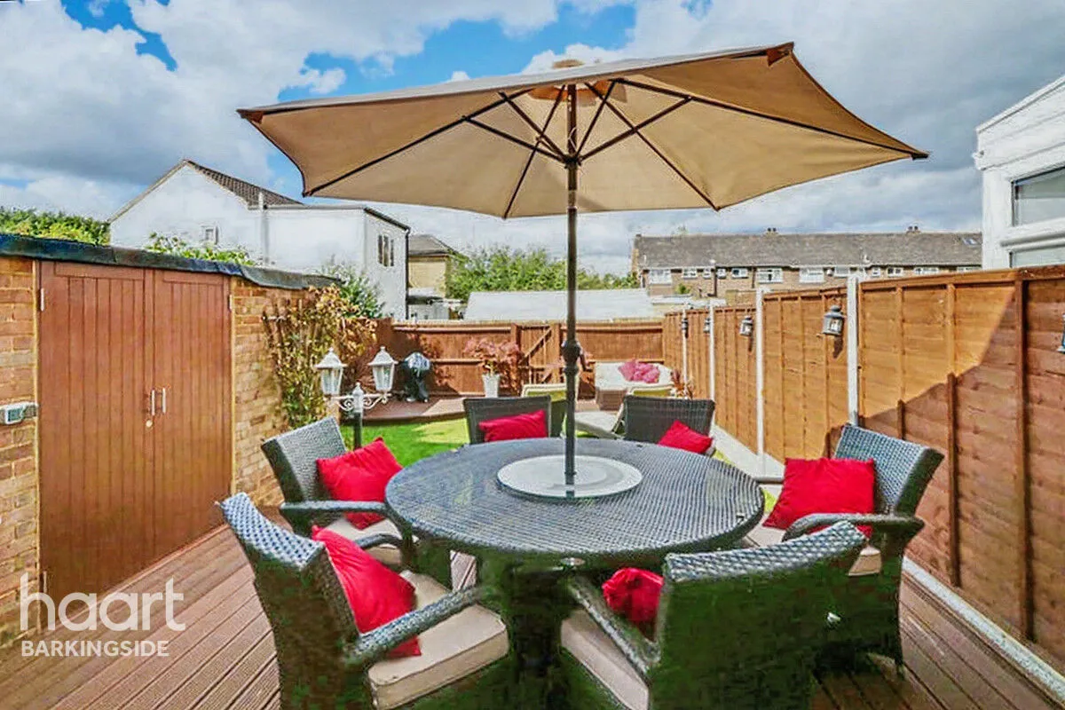Hurstleigh Gardens, Clayhall, IG5, photo 13