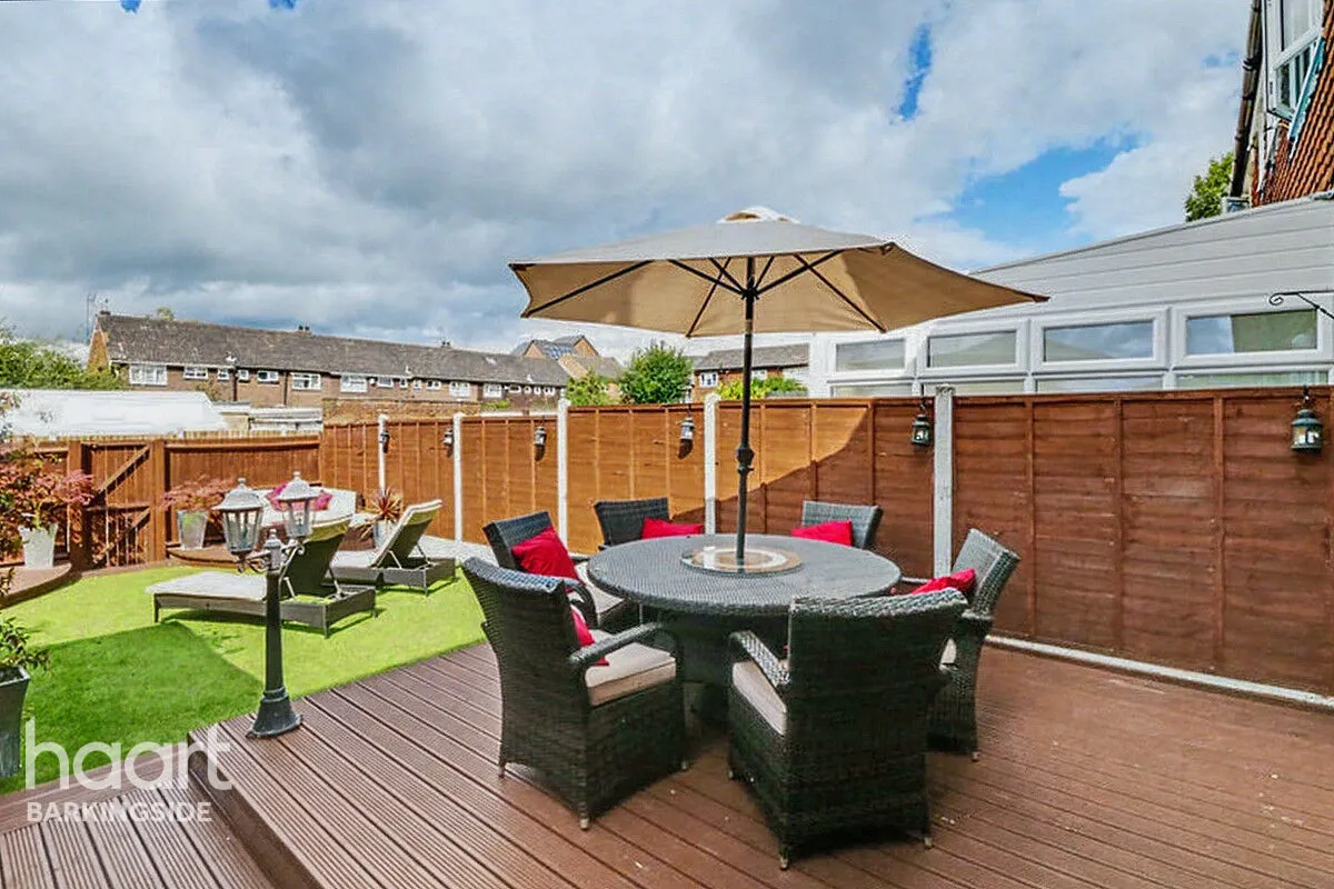 Hurstleigh Gardens, Clayhall, IG5, photo 12