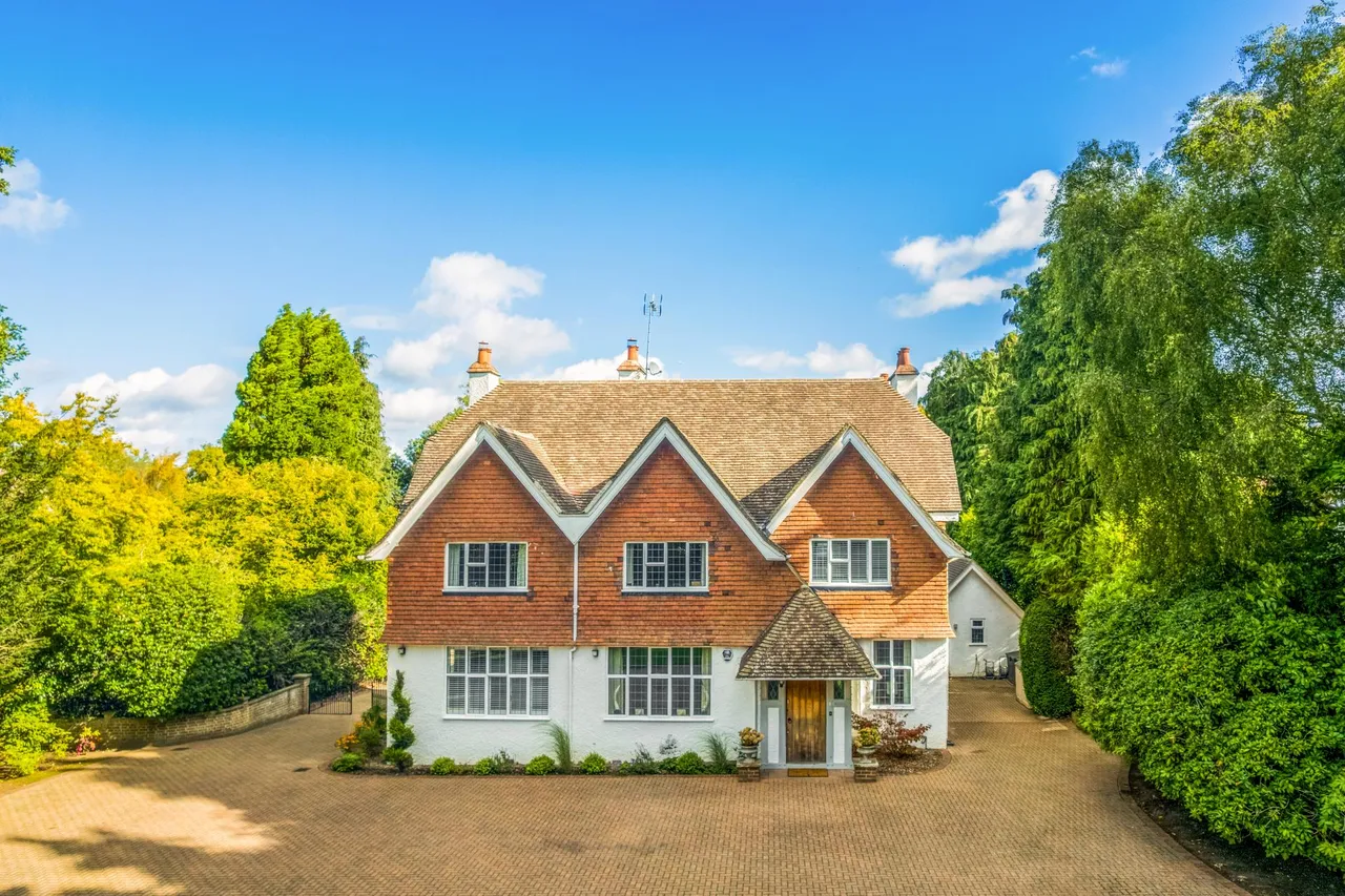 Waterhouse Lane, Kingswood, photo 10