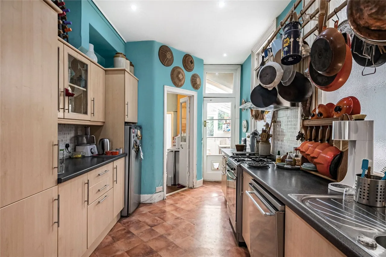 Woodnook Road, Furzedown, photo 8