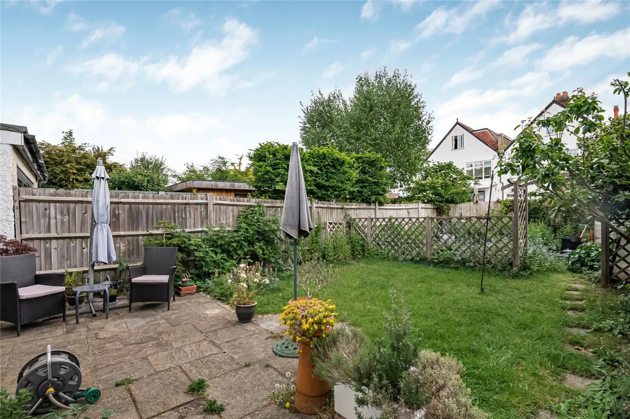 Woodnook Road, Furzedown, photo 3