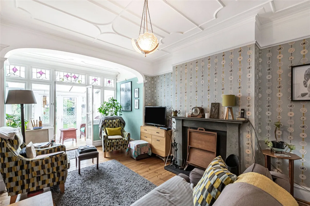 5 bed house for sale — Woodnook Road, Furzedown