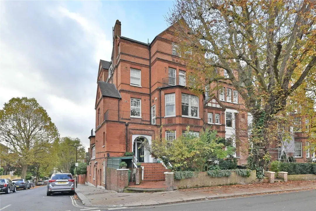 Fitzjohns Avenue, Hampstead, London, NW3, photo 9