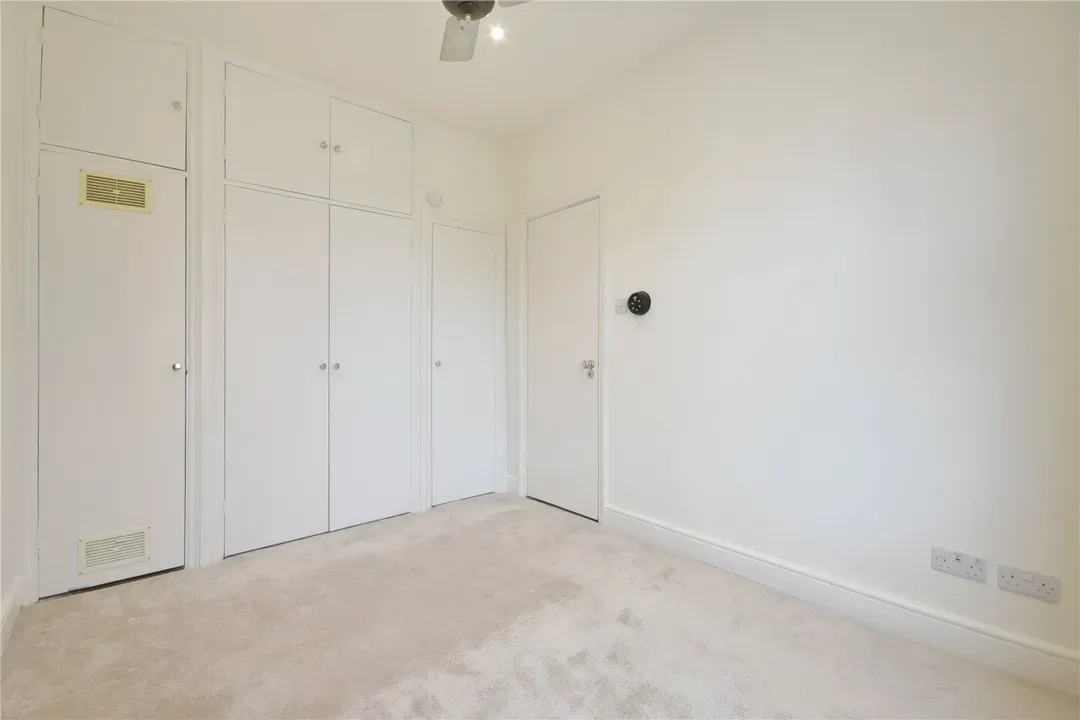 Fitzjohns Avenue, Hampstead, London, NW3, photo 12