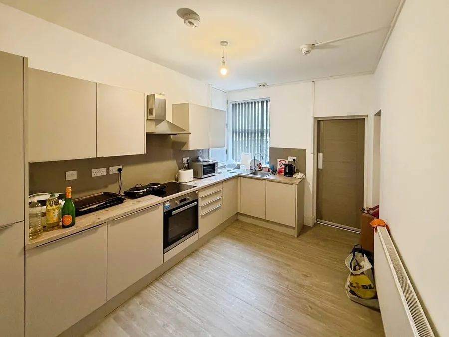 Wigan Lane, Wigan, WN1, photo 3