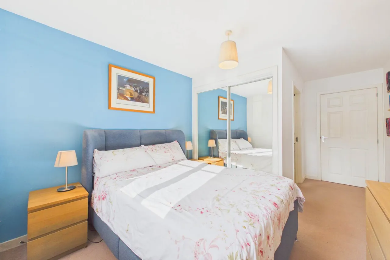 Lloyd Court, Rutherglen, photo 12