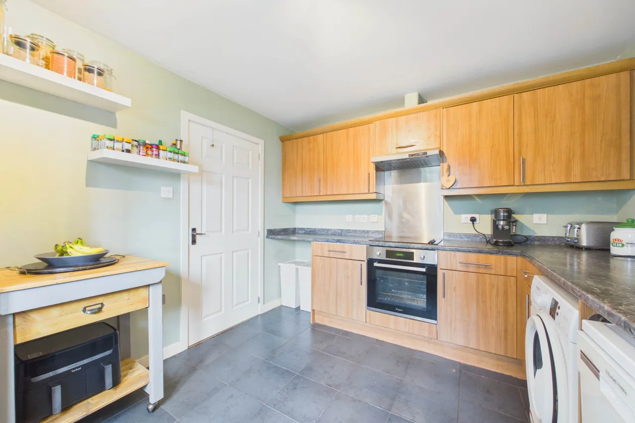 Lloyd Court, Rutherglen, photo 6