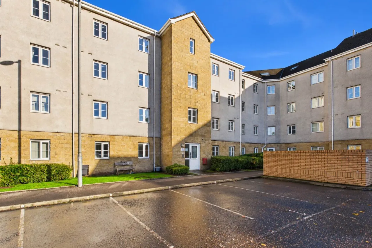 Lloyd Court, Rutherglen, photo 19