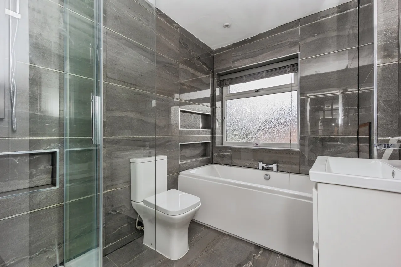 Delamere Avenue, Sale, Greater Manchester, M33, photo 23