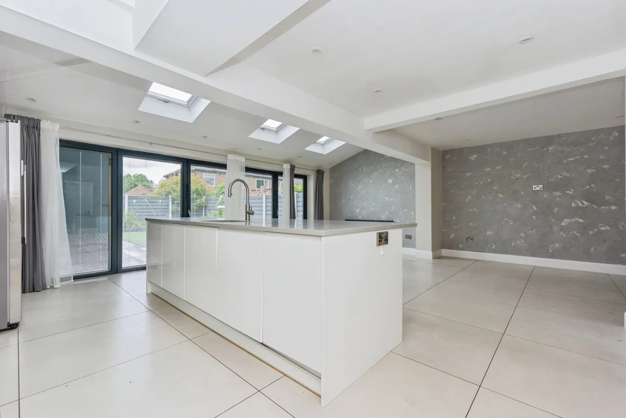 Delamere Avenue, Sale, Greater Manchester, M33, photo 6