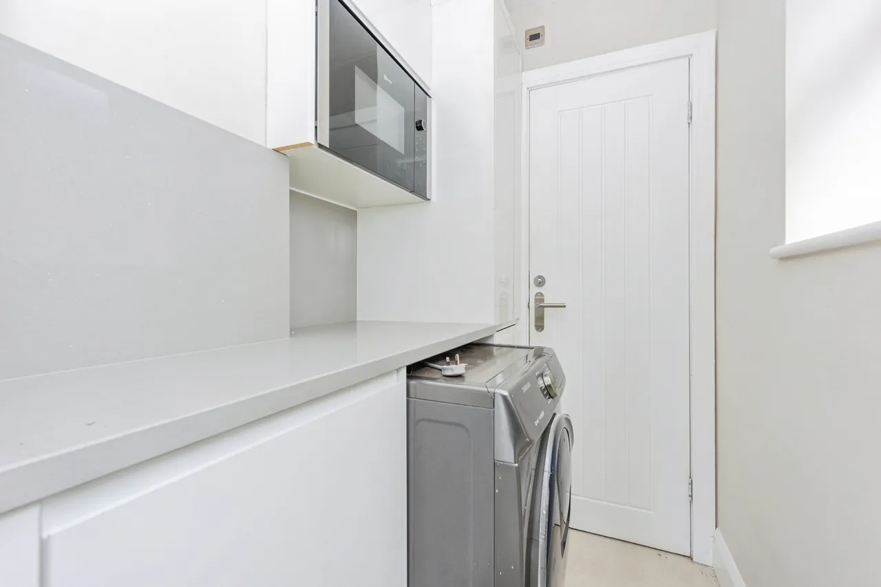 Delamere Avenue, Sale, Greater Manchester, M33, photo 14