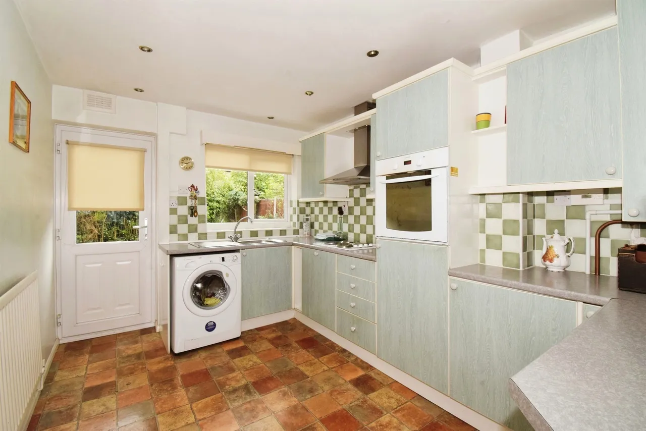 Arreton Close, Leicester, LE2, photo 9