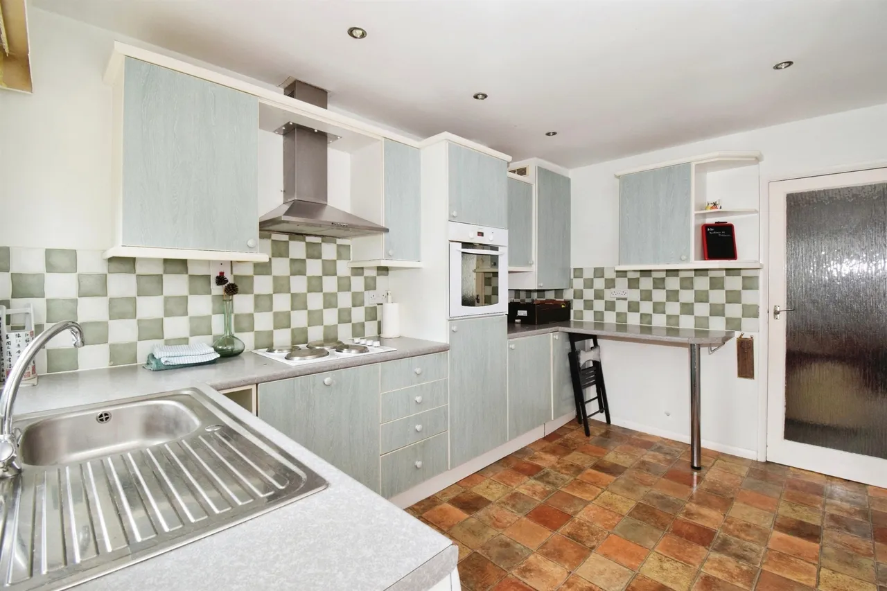 Arreton Close, Leicester, LE2, photo 8