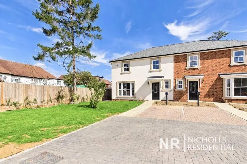 Denys Place, Chessington, KT9, photo 18