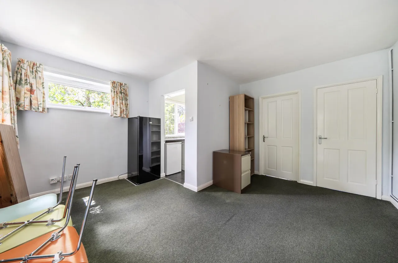 Sandy Lane, Camberley, Surrey, GU15 2AG, photo 20