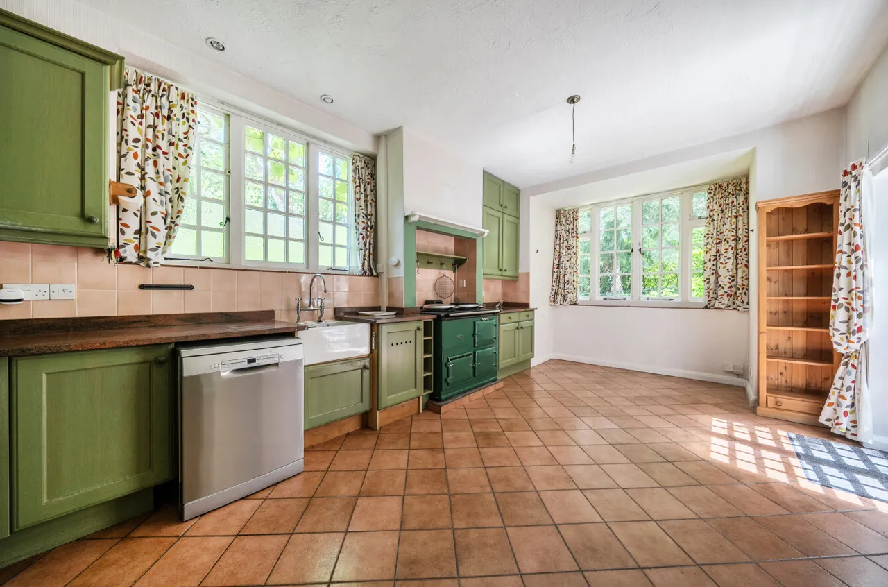 Sandy Lane, Camberley, Surrey, GU15 2AG, photo 4
