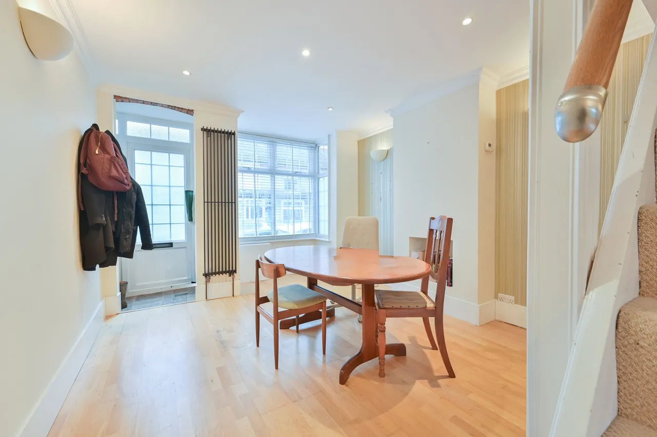 25 Grover Road, Watford, photo 4