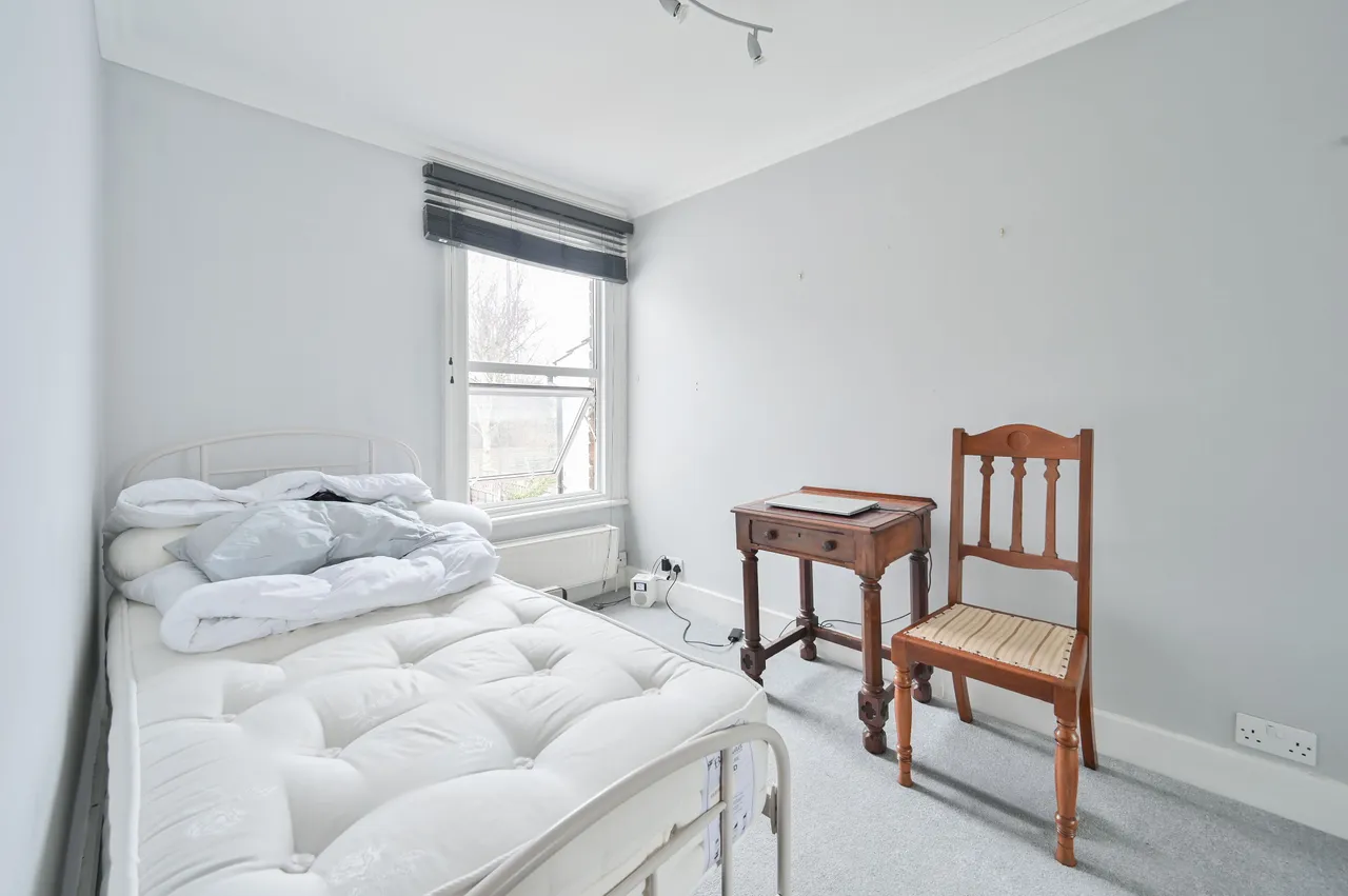 25 Grover Road, Watford, photo 11
