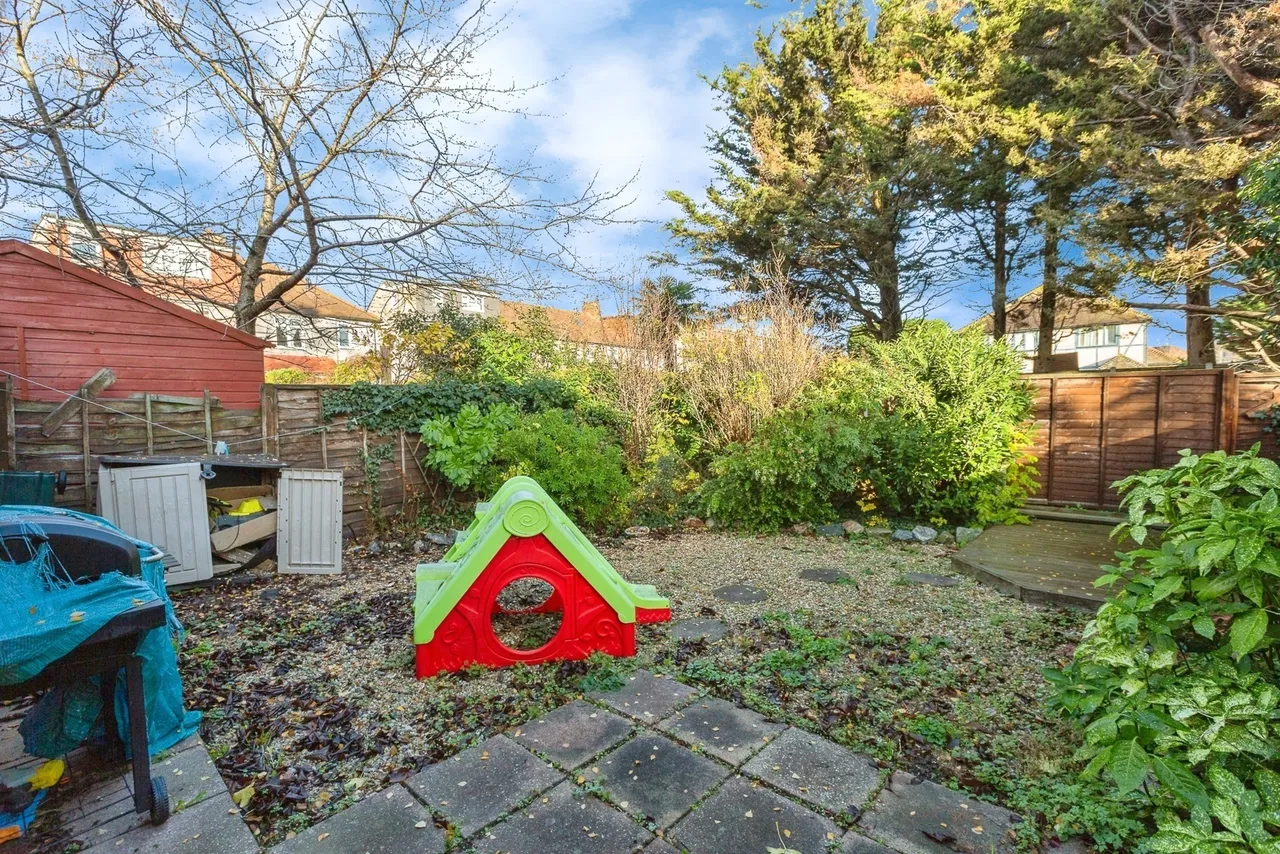 Bronte Close, Ilford, IG2, photo 20