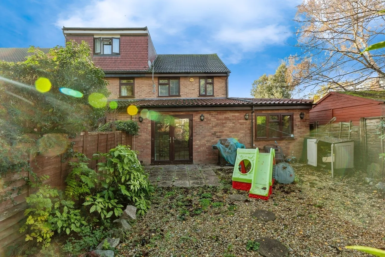 Bronte Close, Ilford, IG2, photo 19
