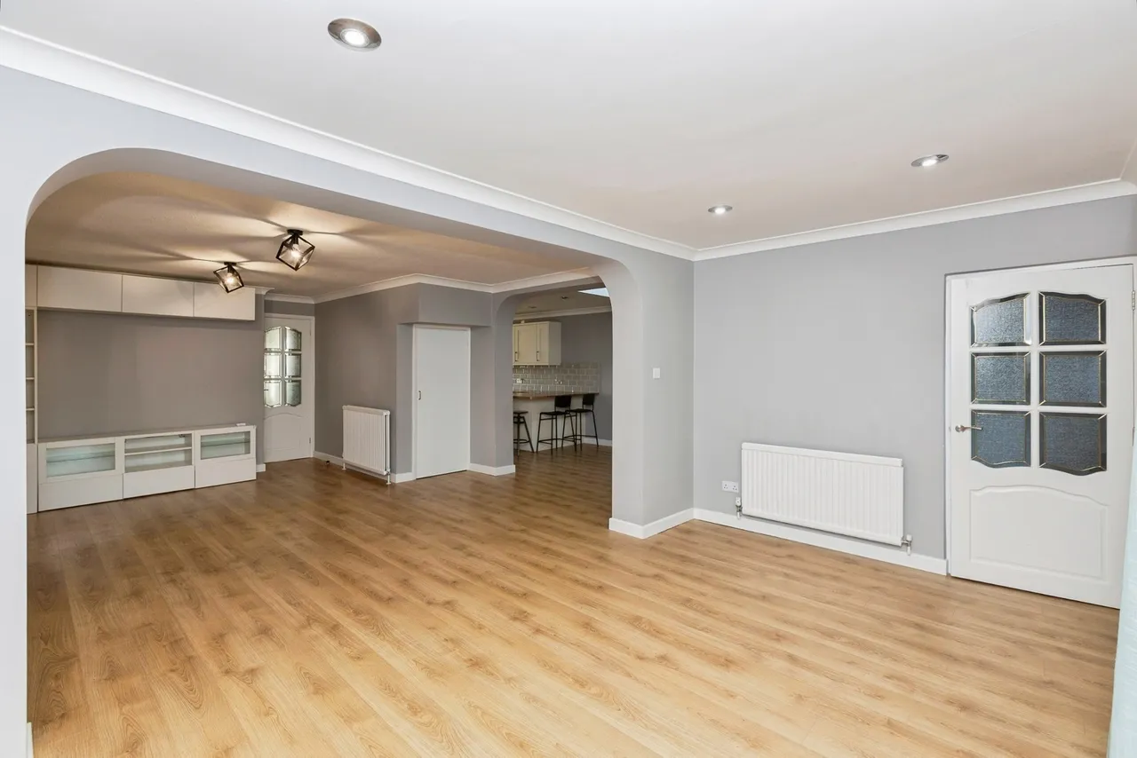 Bronte Close, Ilford, IG2, photo 7