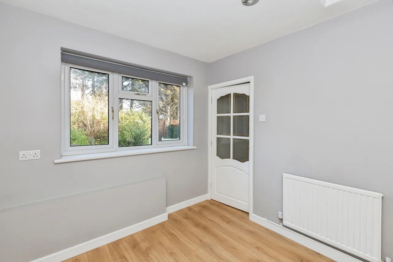 Bronte Close, Ilford, IG2, photo 11