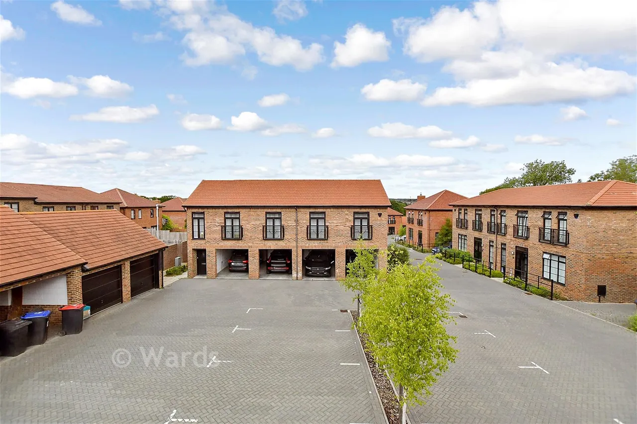 2 bed house for sale, Tyler Walk, Canterbury, CT1