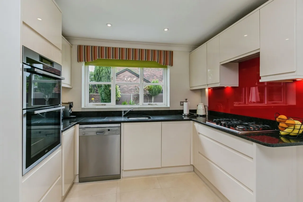 Mornant Avenue, Hartford, Northwich, Cheshire, CW8, photo 4