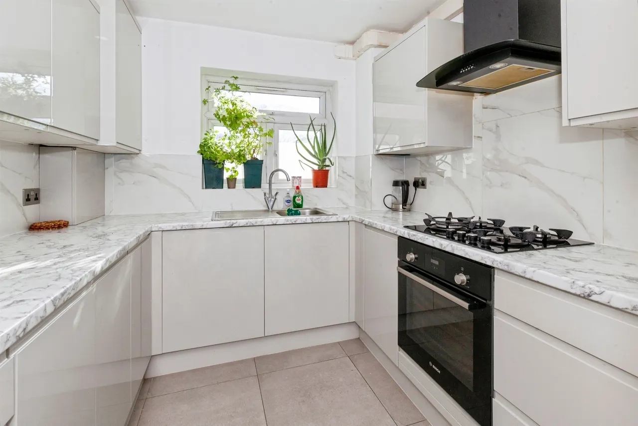 Welland Close, Slough, SL3, photo 14