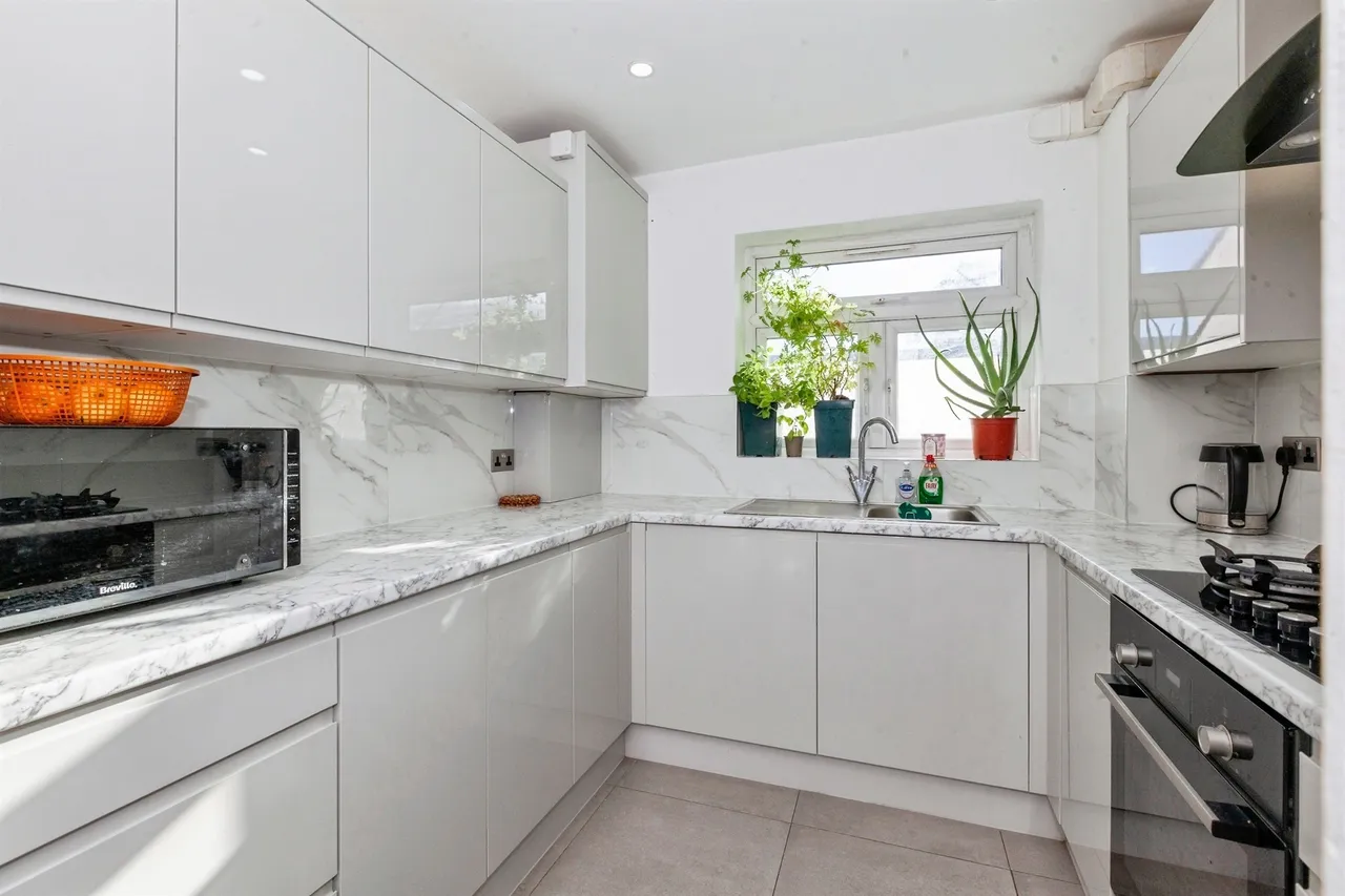 Welland Close, Slough, SL3, photo 15