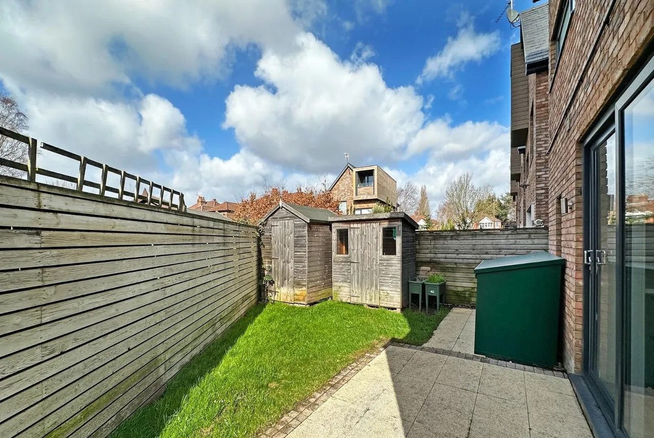 Milton Drive, Timperley WA15 6AX, photo 27