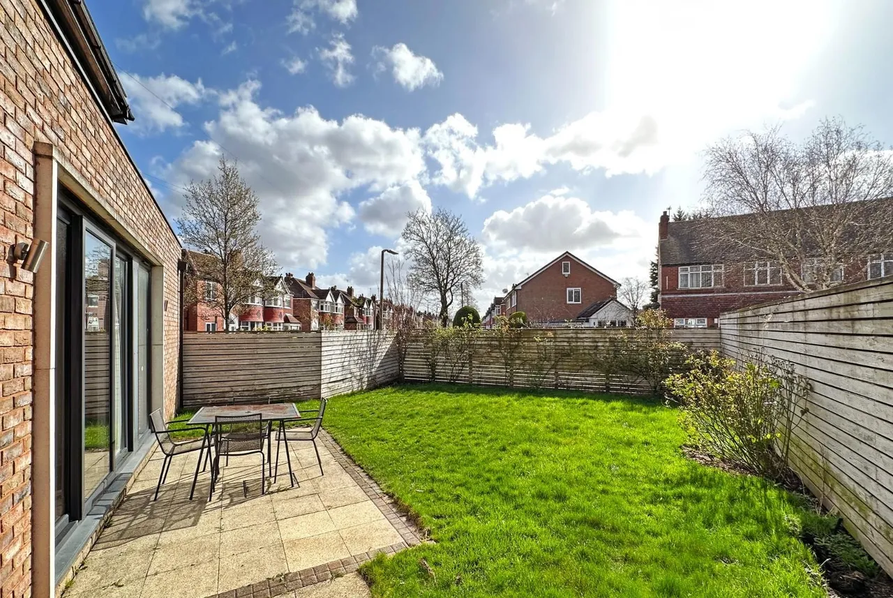Milton Drive, Timperley WA15 6AX, photo 24