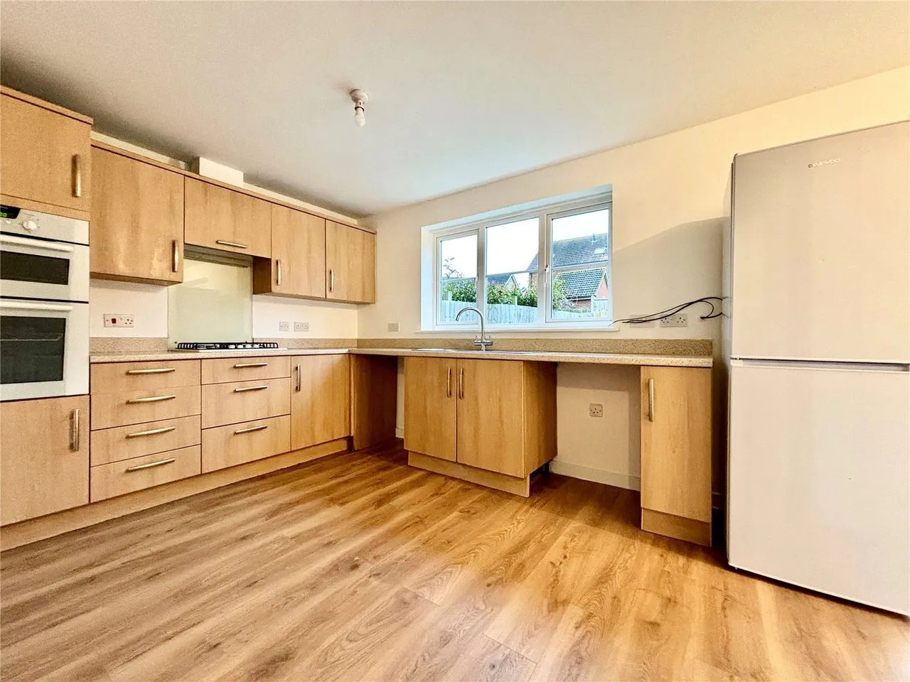 Reams Way, Kemsley, Sittingbourne, Kent, ME10, photo 3