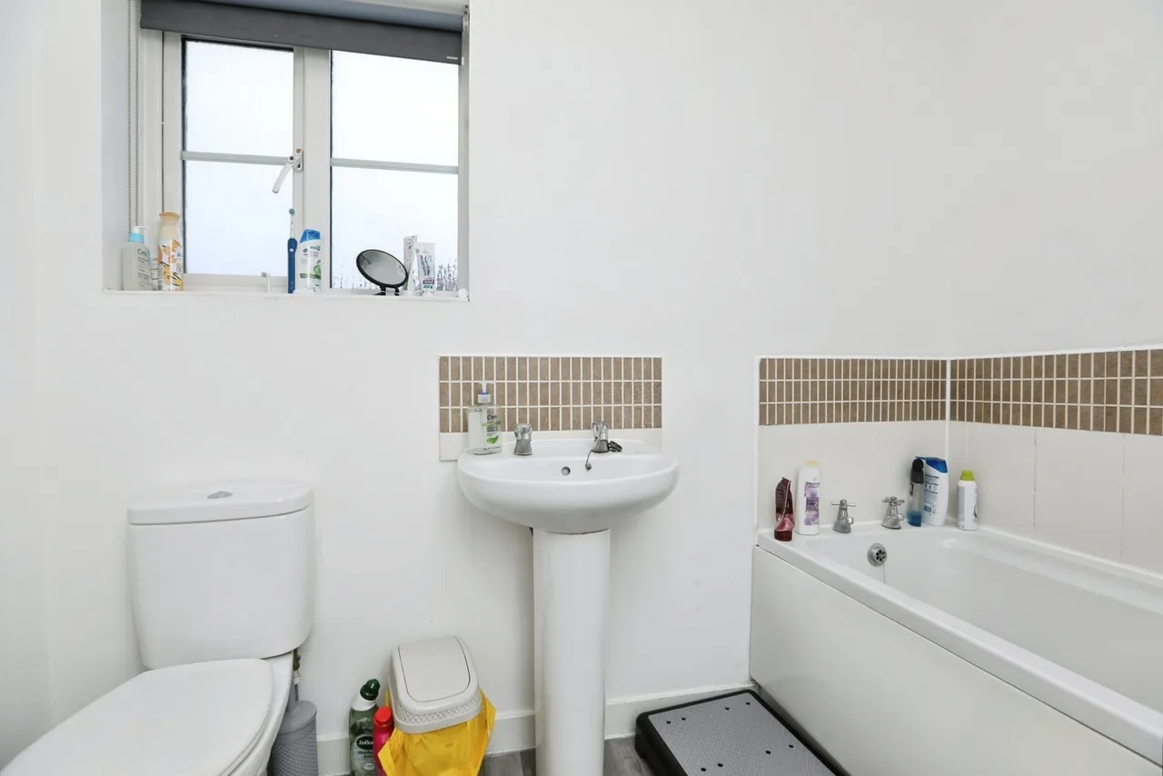 Reams Way, Kemsley, Sittingbourne, Kent, ME10, photo 15