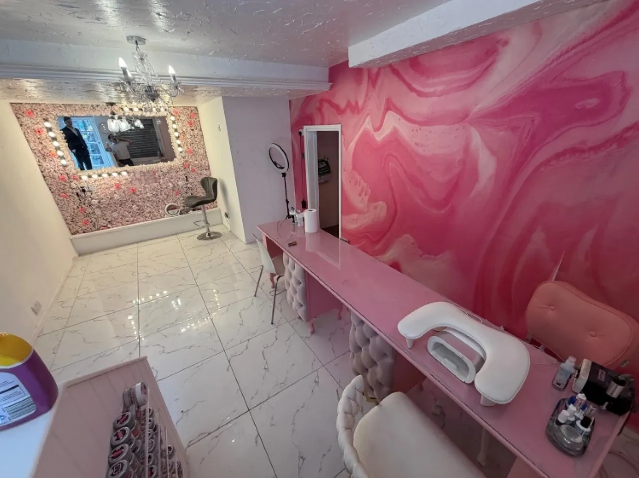 Fleeked Out Salon 11a Peckingham Street, Halesowen, West Midlands, B63 3AW, UK, photo 2