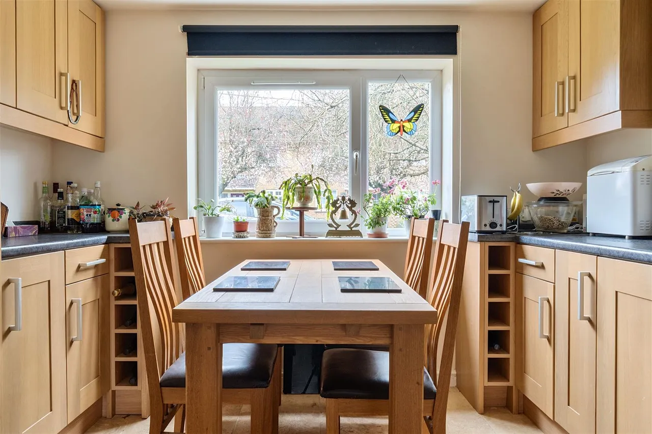 Valley Way, Colerne, SN14, photo 10
