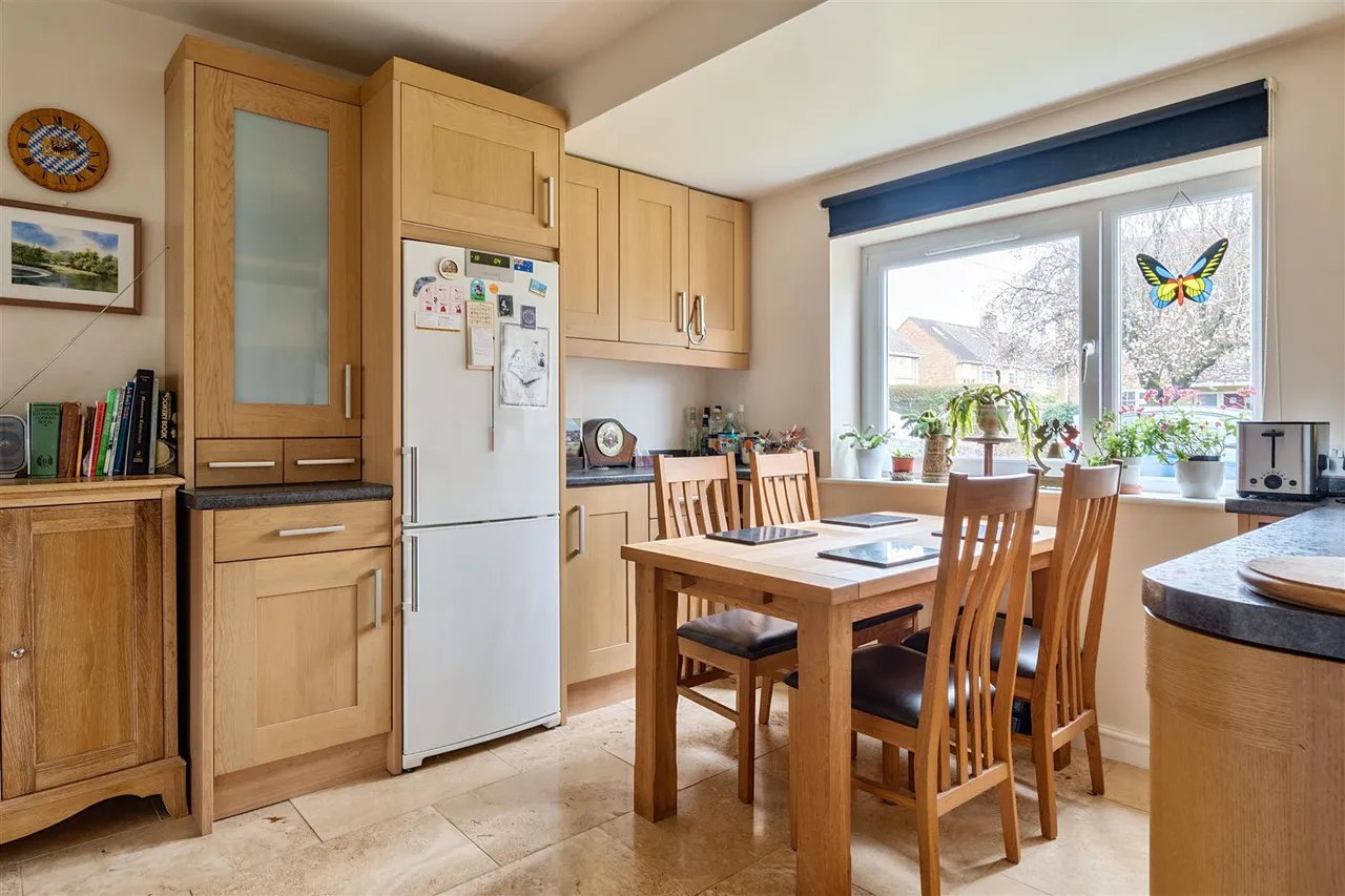 Valley Way, Colerne, SN14, photo 9