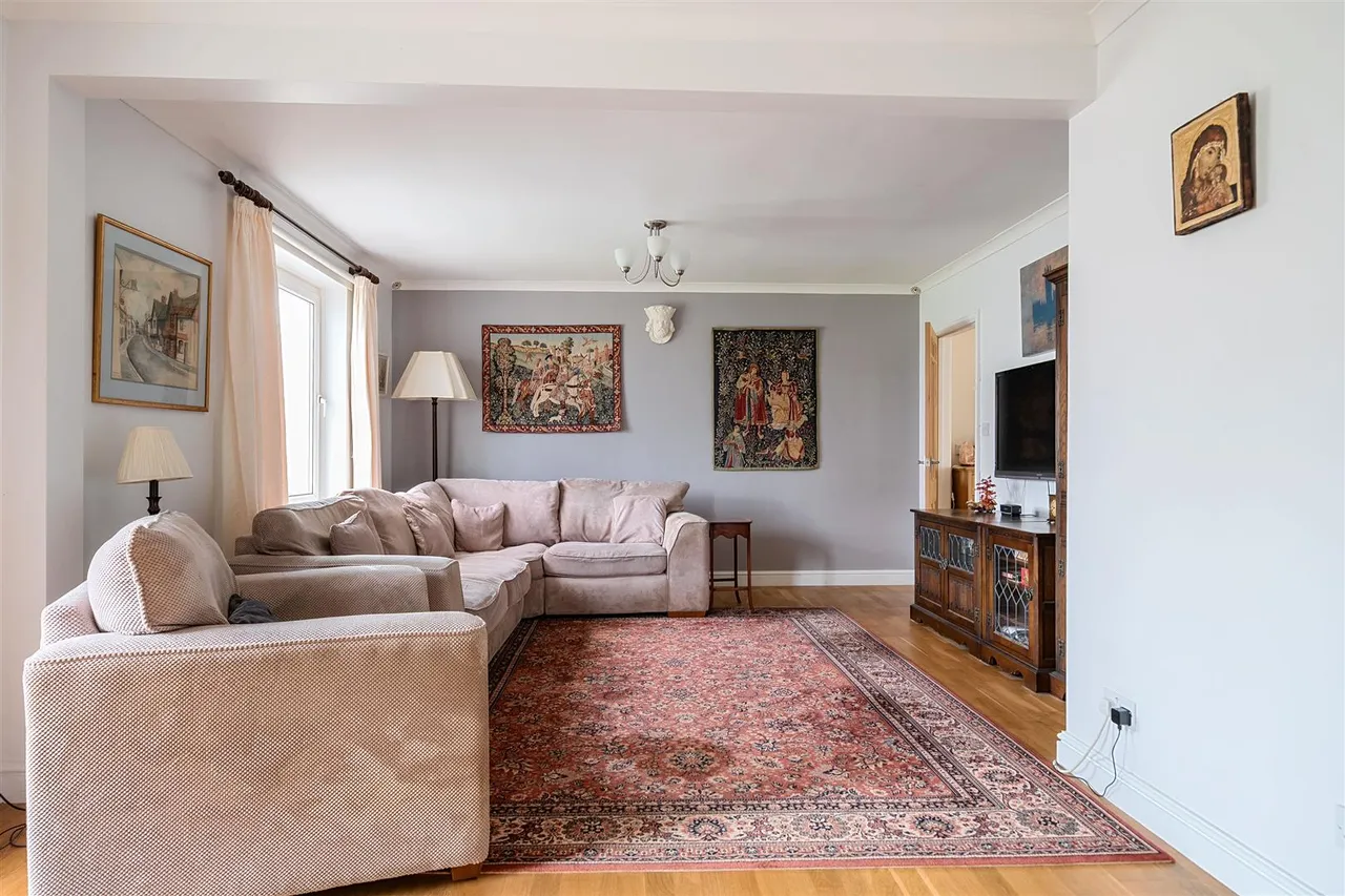 Valley Way, Colerne, SN14, photo 2