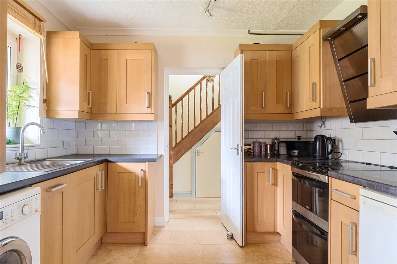 Valley Way, Colerne, SN14, photo 7