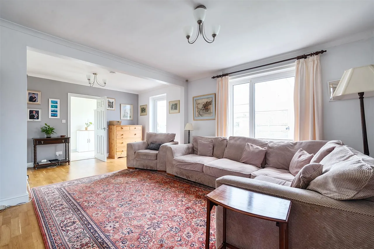 Valley Way, Colerne, SN14, photo 11