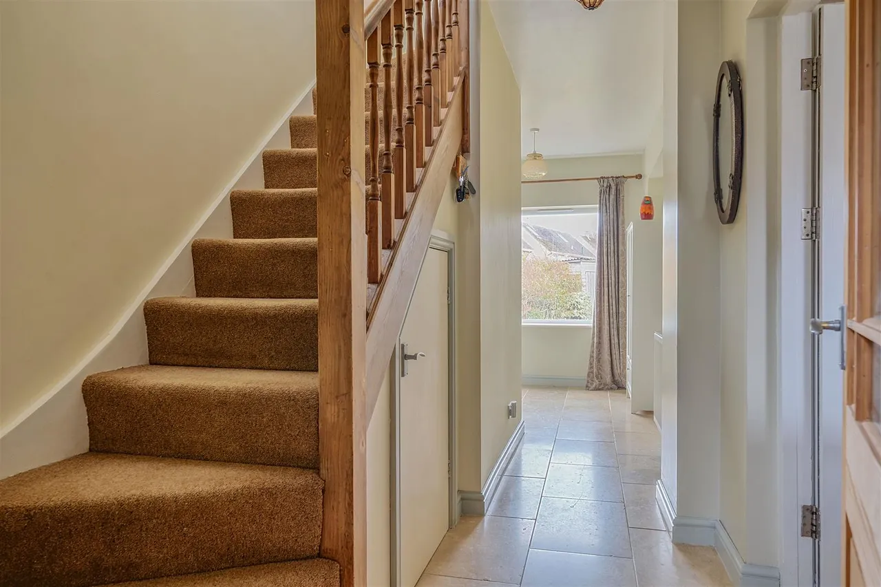 Valley Way, Colerne, SN14, photo 6