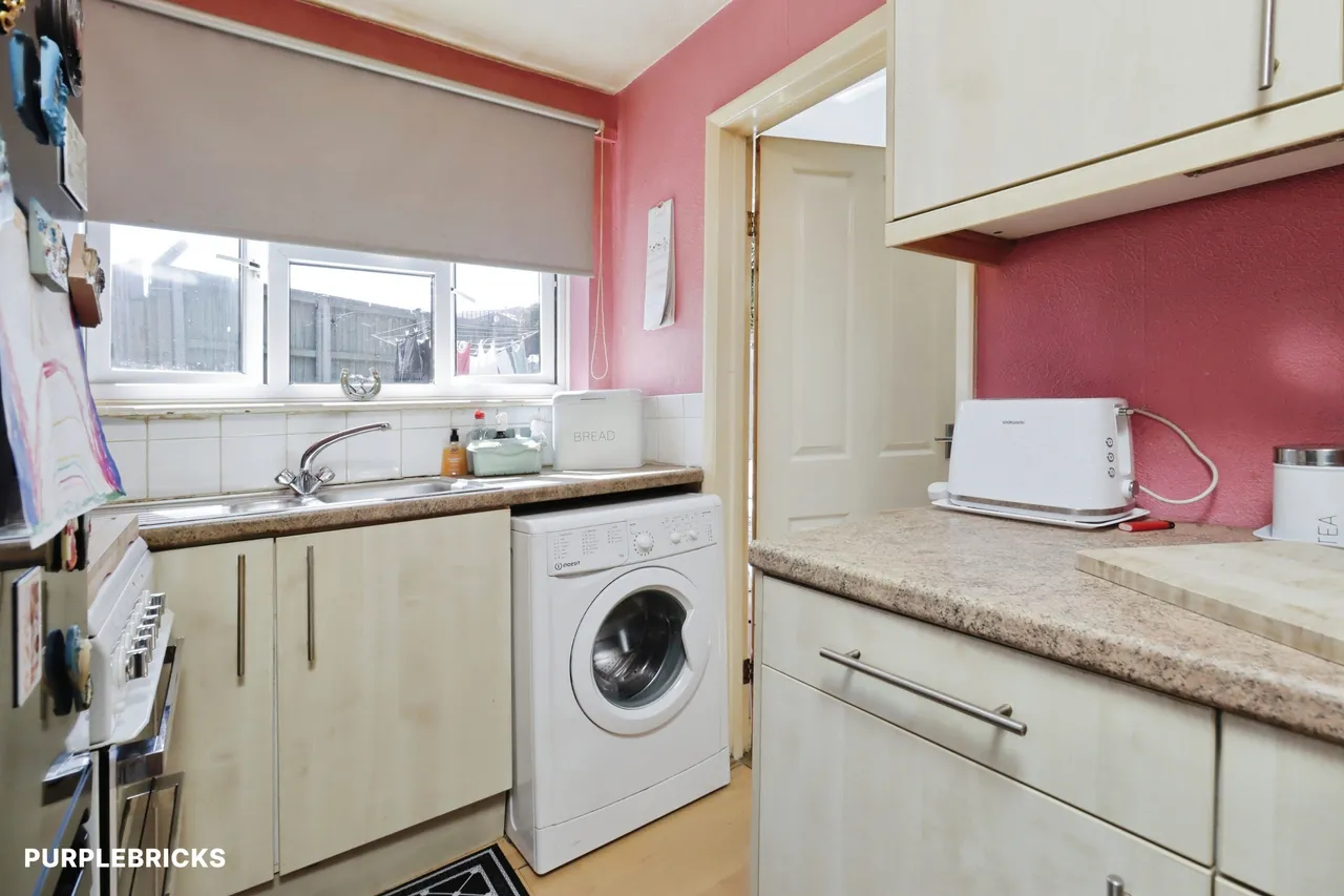 Grove Crescent, Bridgnorth, WV15, photo 3