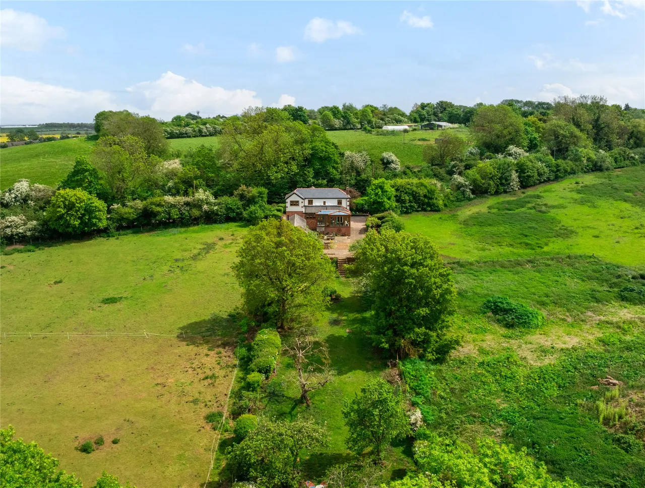 Northampton Road, Blisworth, NN7, photo 4