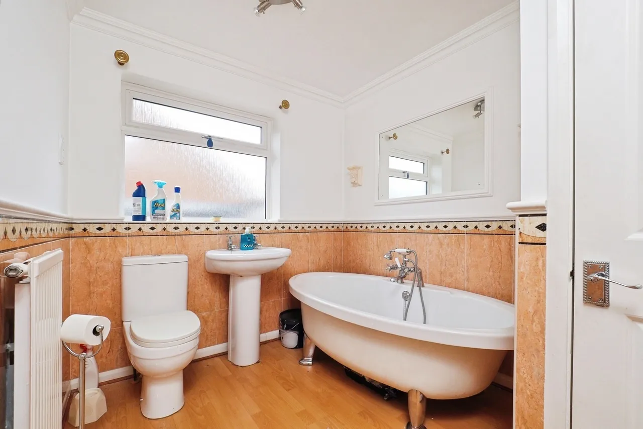 Blenheim Avenue, Lowdham, Nottingham, Nottinghamshire, NG14, photo 12